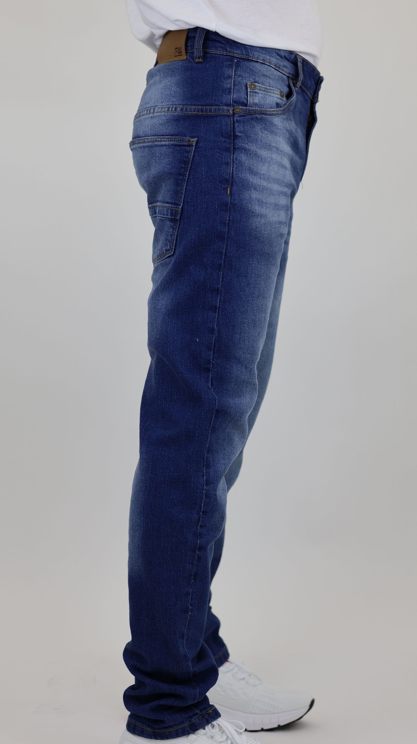 M8 Melbourne Men's Slim Straight Comfort Denim Mid Blue