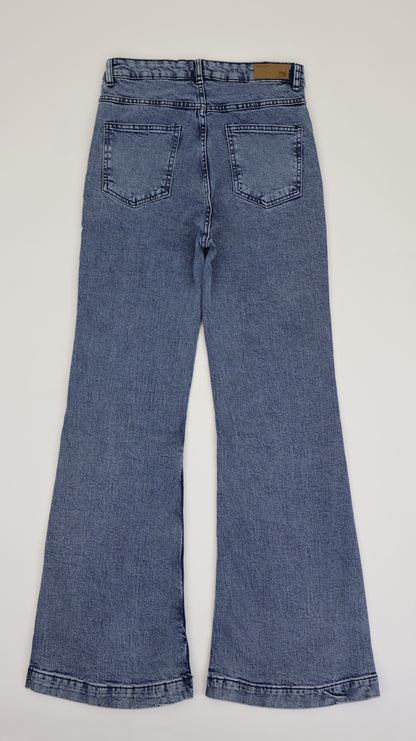 W722 Melbourne Women’s Pintuck Flare Jeans Lt Blue