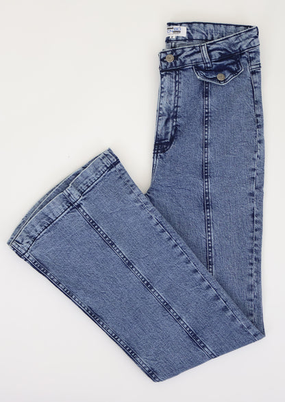 W722 Melbourne Women’s Pintuck Flare Jeans Lt Blue