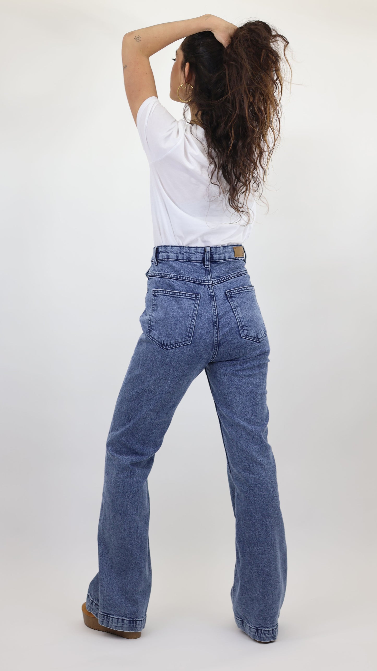 W722 Melbourne Women’s Pintuck Flare Jeans Lt Blue