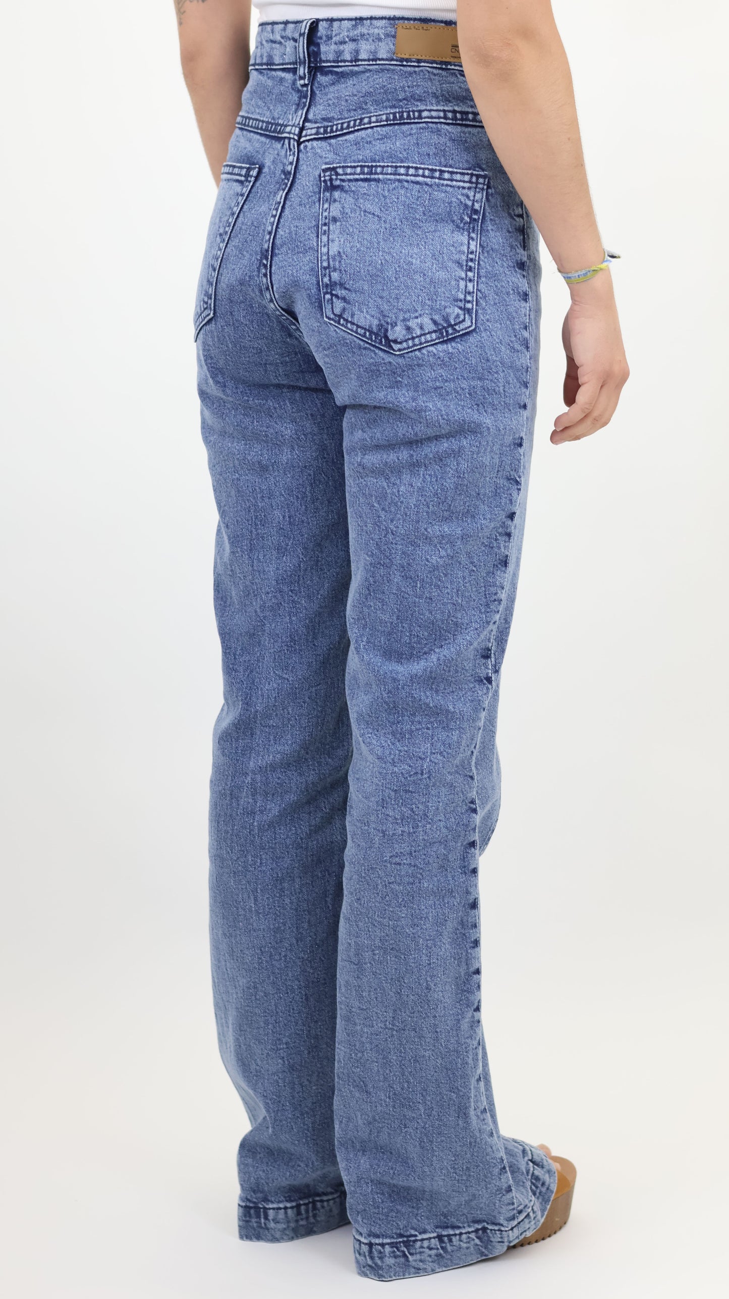 W722 Melbourne Women’s Pintuck Flare Jeans Lt Blue