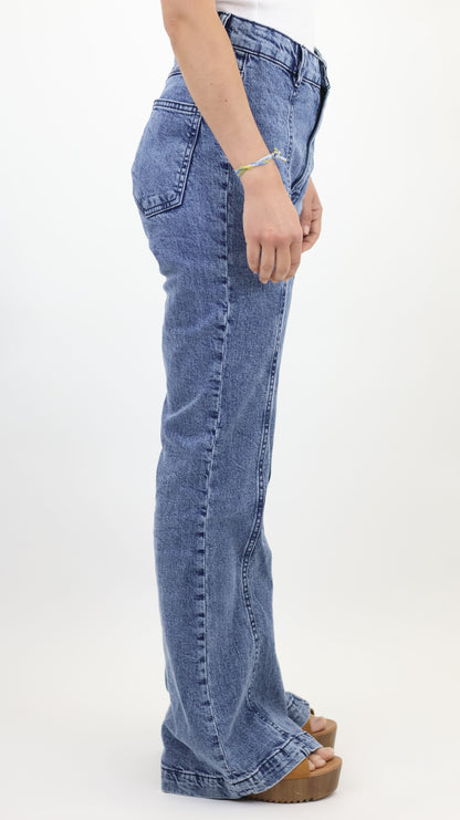 W722 Melbourne Women’s Pintuck Flare Jeans Lt Blue