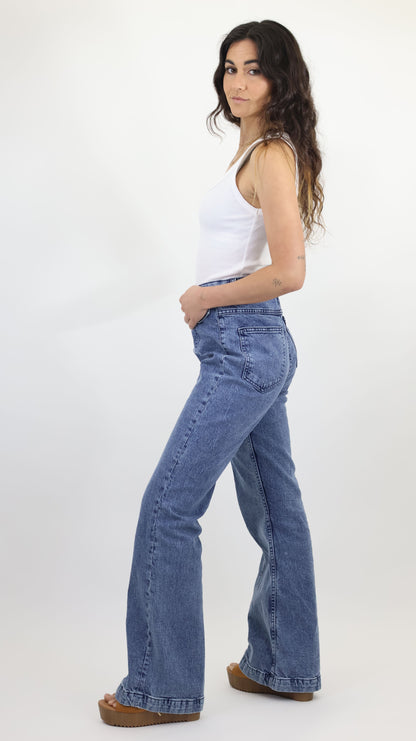 W722 Melbourne Women’s Pintuck Flare Jeans Lt Blue